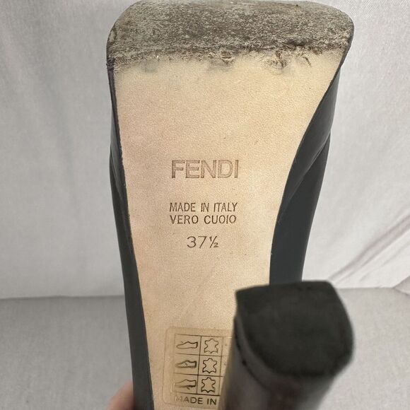 Fendi Decollete Nappa Nero Gold Logo Front Platform Pumps Women's EU Size 37.5 - Picture 10 of 10